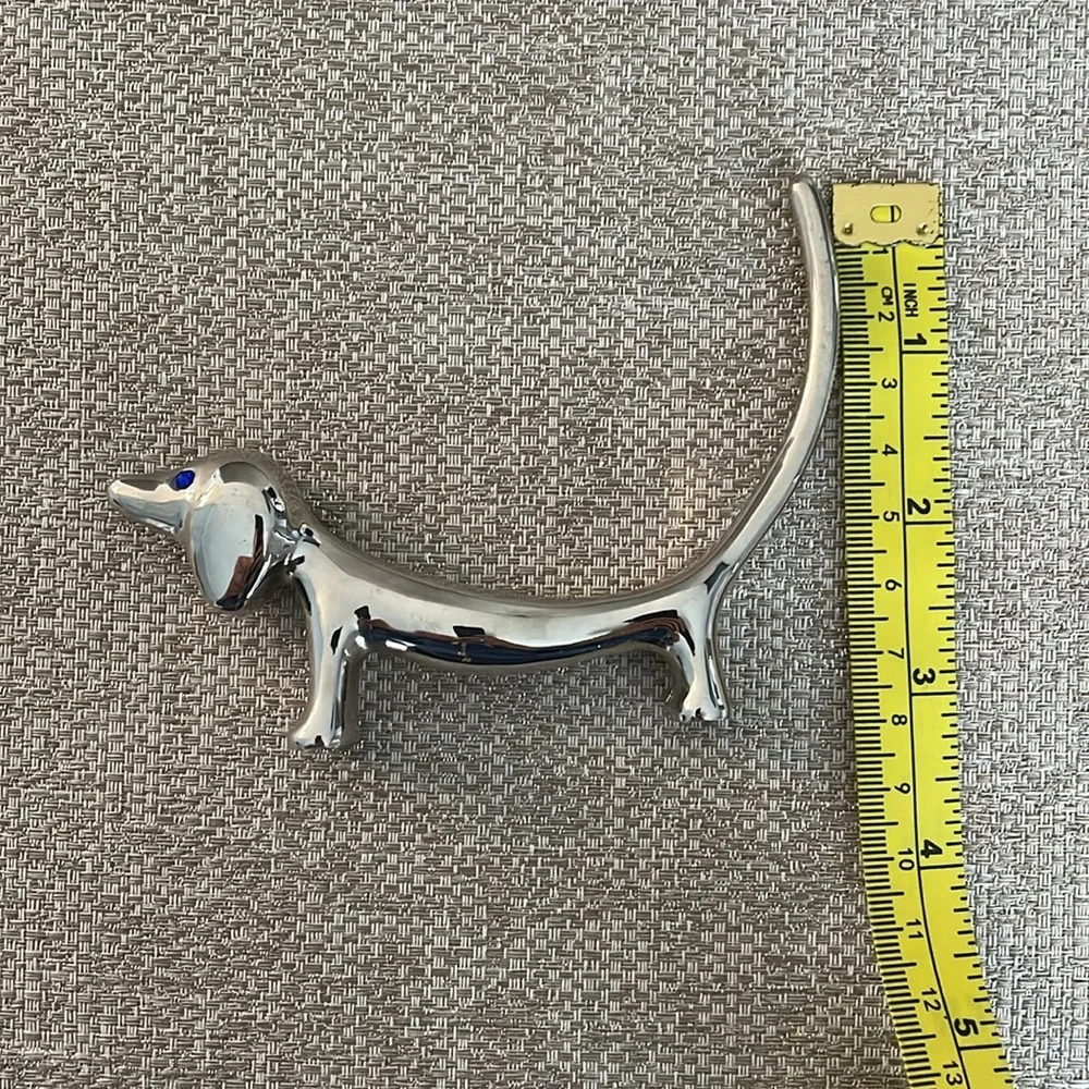 N/A silver dog